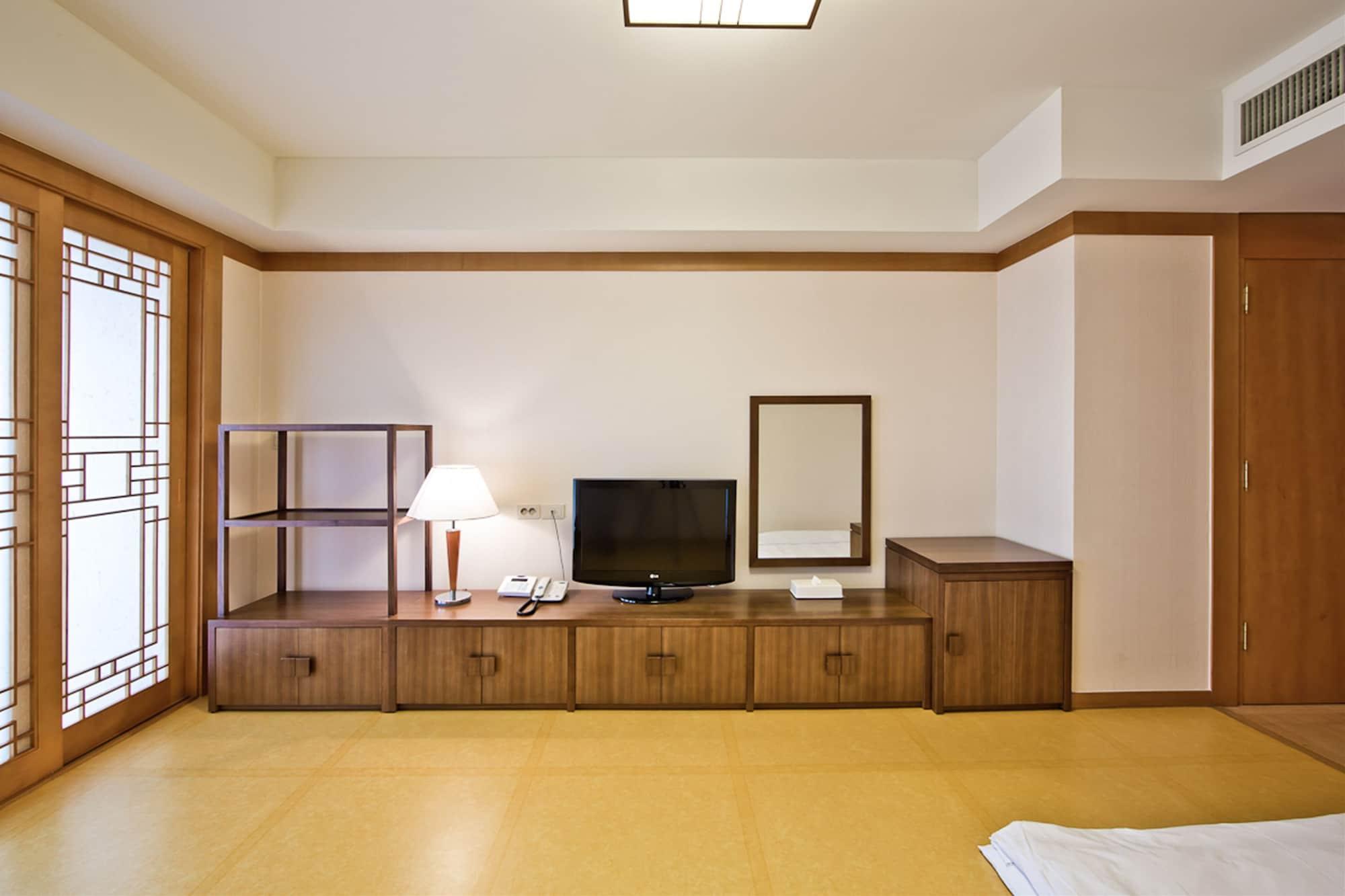 Hotel Hyundai By Lahan Mokpo Yeongam Экстерьер фото